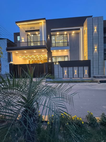 679555512_950060611332062_2019652218517803419_n