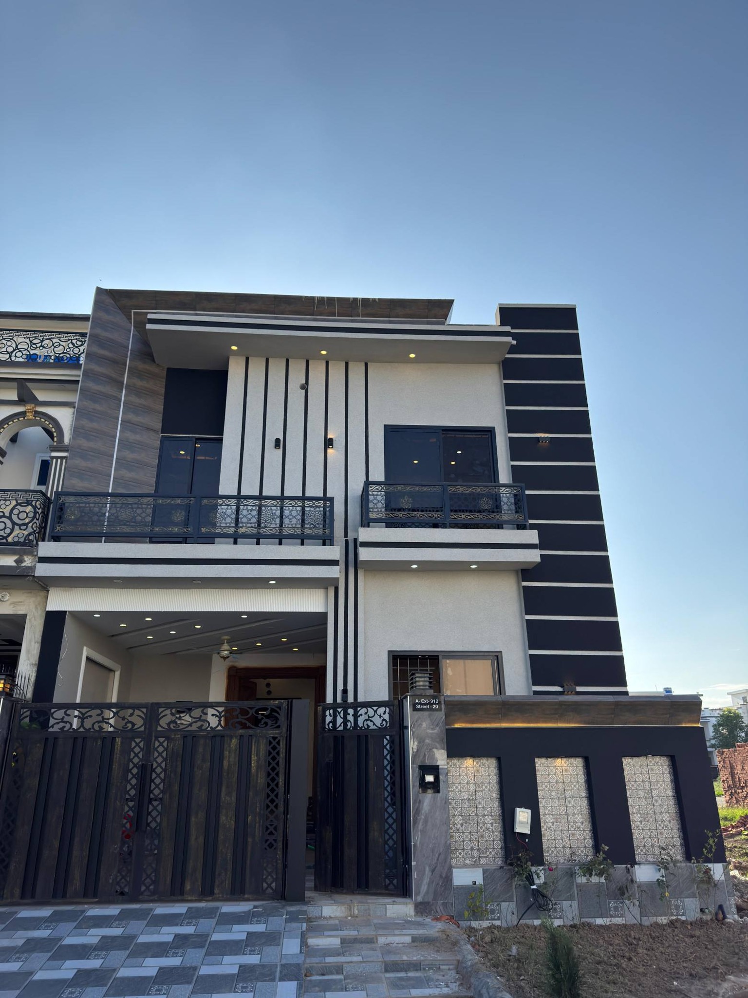 680210427_1319136677080262_7695470120003626838_n