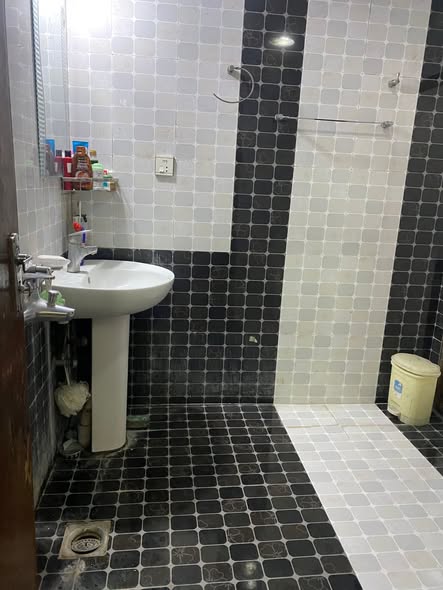 715749969_2068401260749726_3994931493556499558_n